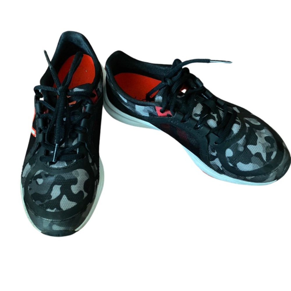New Balance Women's FuelCore Transform V2 Cross Trainer Sz 5.5